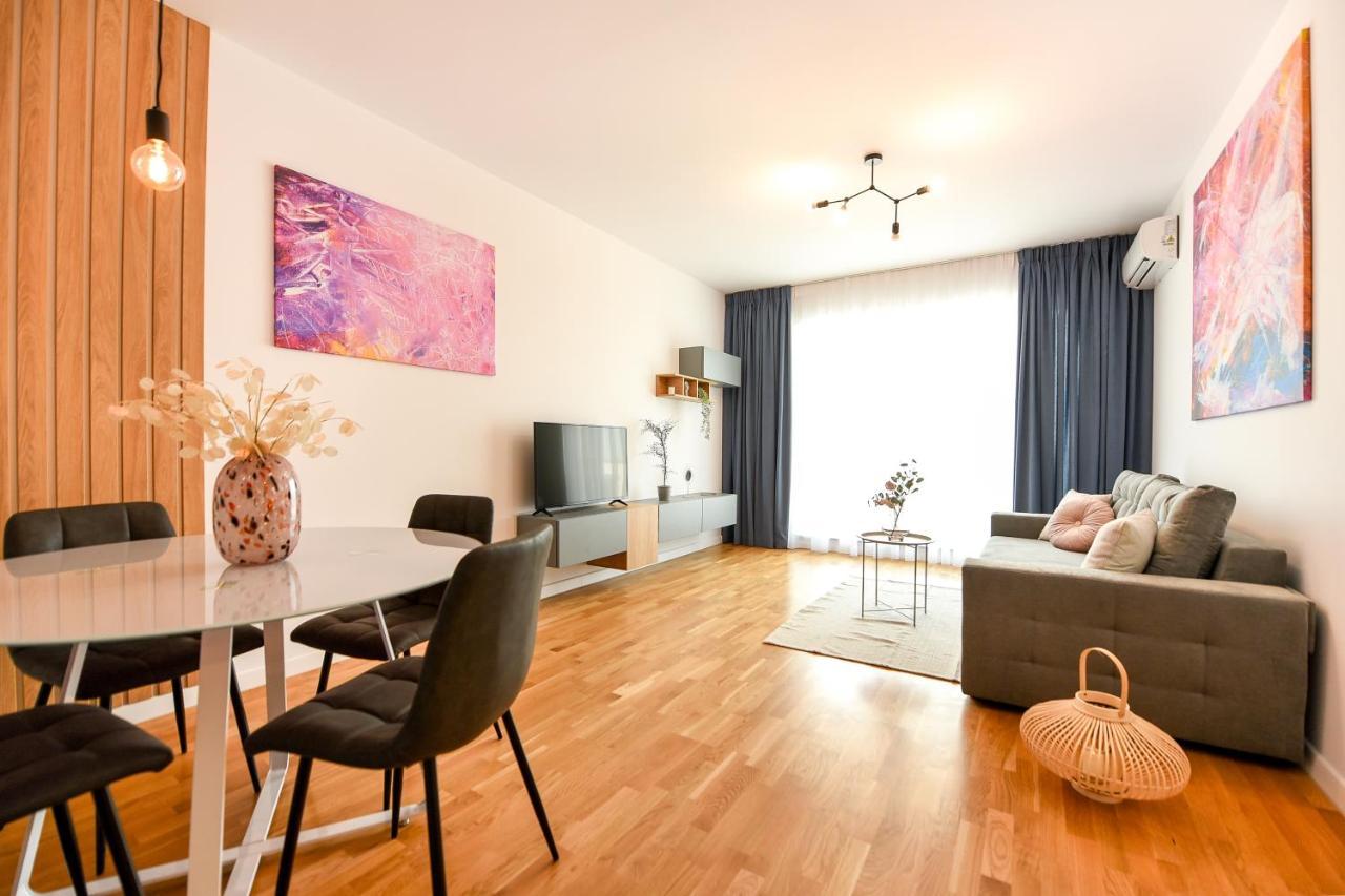 Eye Candy Romexpo 2-Bedroom With Free Parking Бухарест Екстер'єр фото