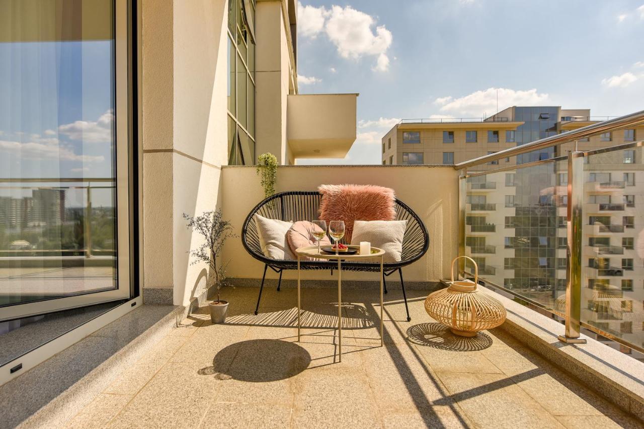 Eye Candy Romexpo 2-Bedroom With Free Parking Бухарест Екстер'єр фото