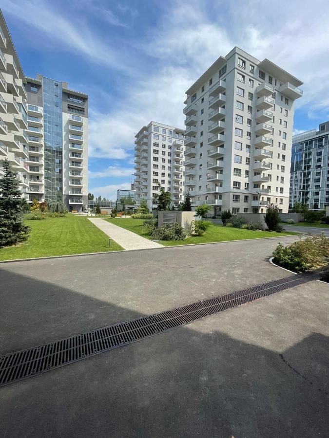 Eye Candy Romexpo 2-Bedroom With Free Parking Бухарест Екстер'єр фото