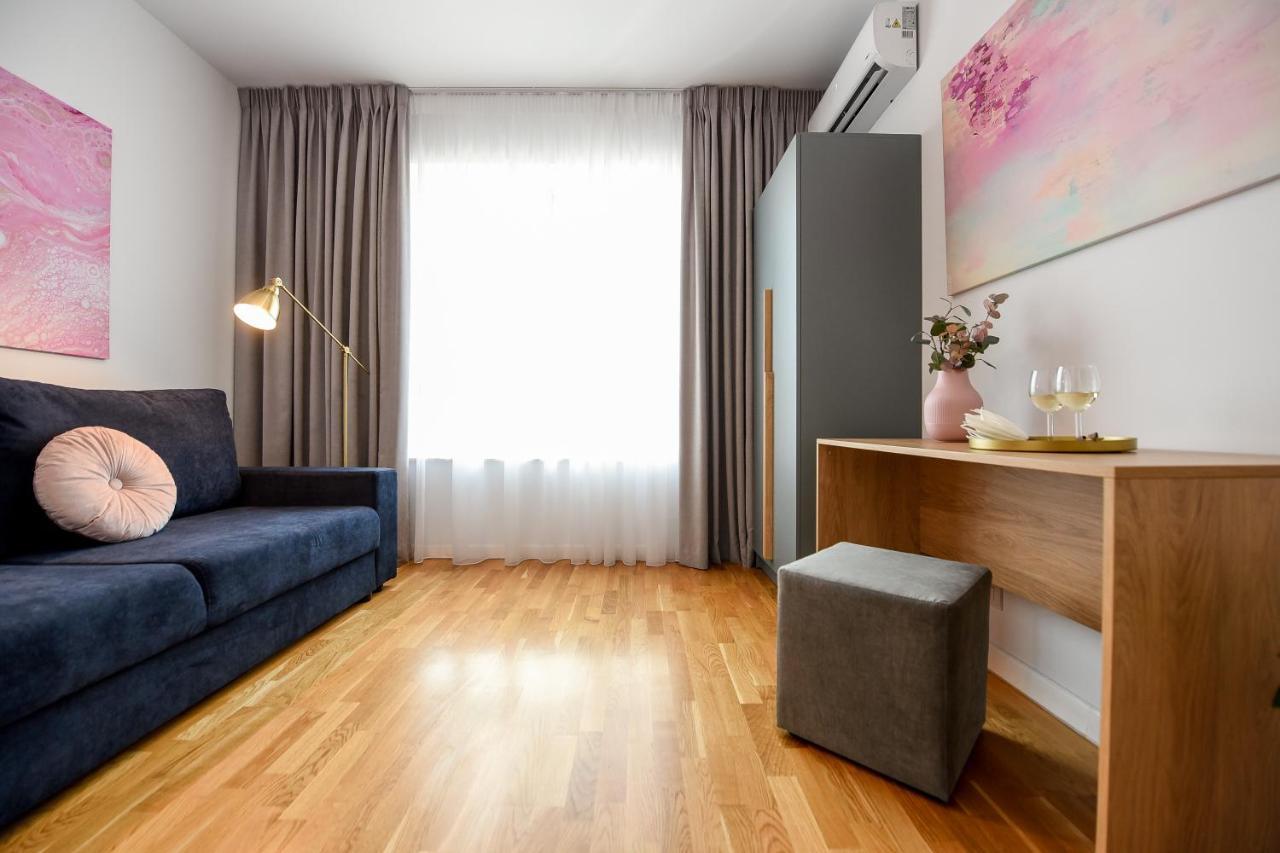 Eye Candy Romexpo 2-Bedroom With Free Parking Бухарест Екстер'єр фото