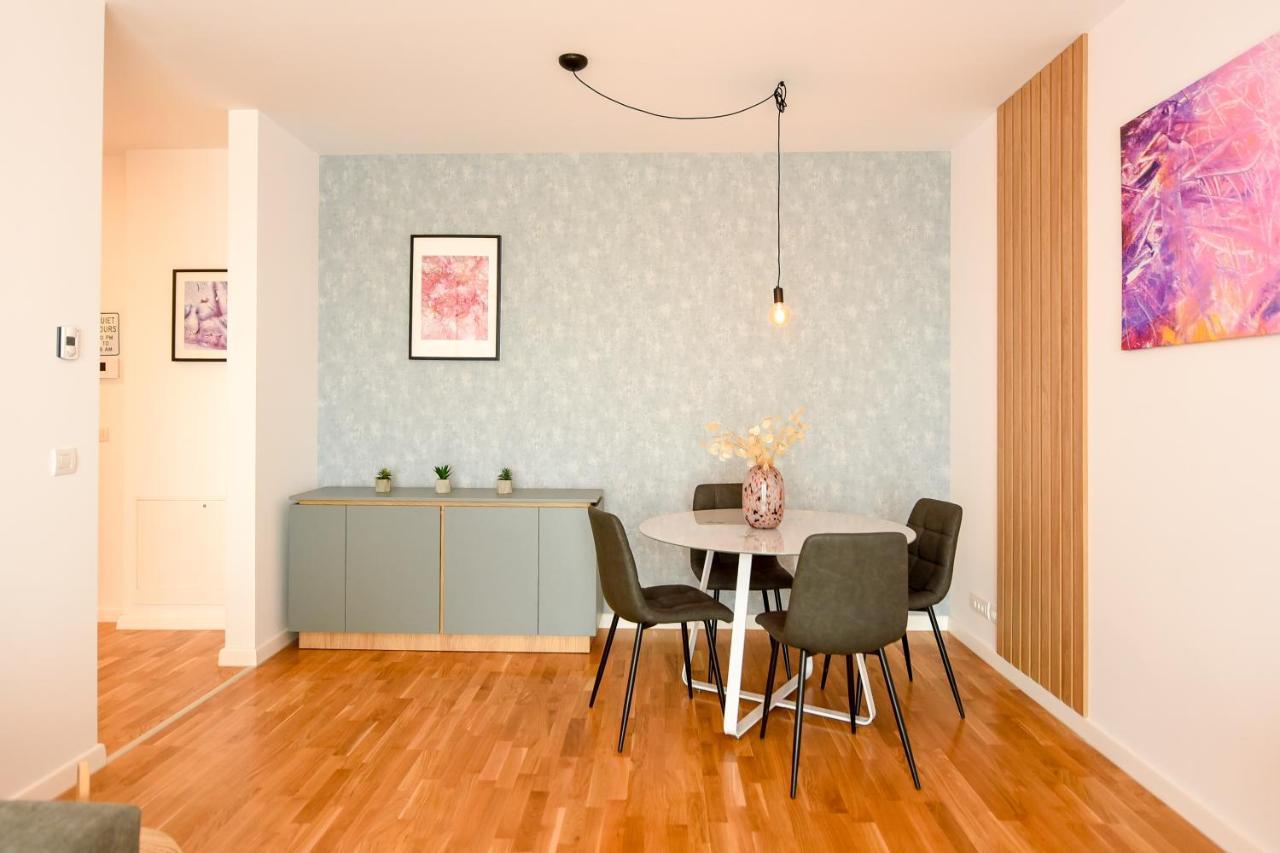 Eye Candy Romexpo 2-Bedroom With Free Parking Бухарест Екстер'єр фото