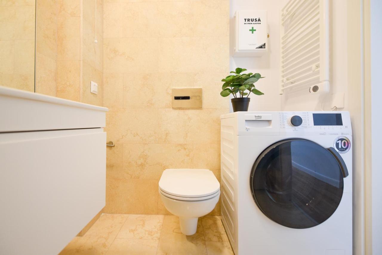 Eye Candy Romexpo 2-Bedroom With Free Parking Бухарест Екстер'єр фото